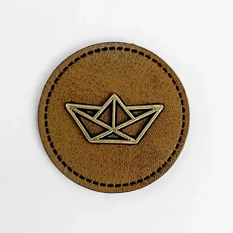 Kunstleder Patch mit Metallboot antikgold