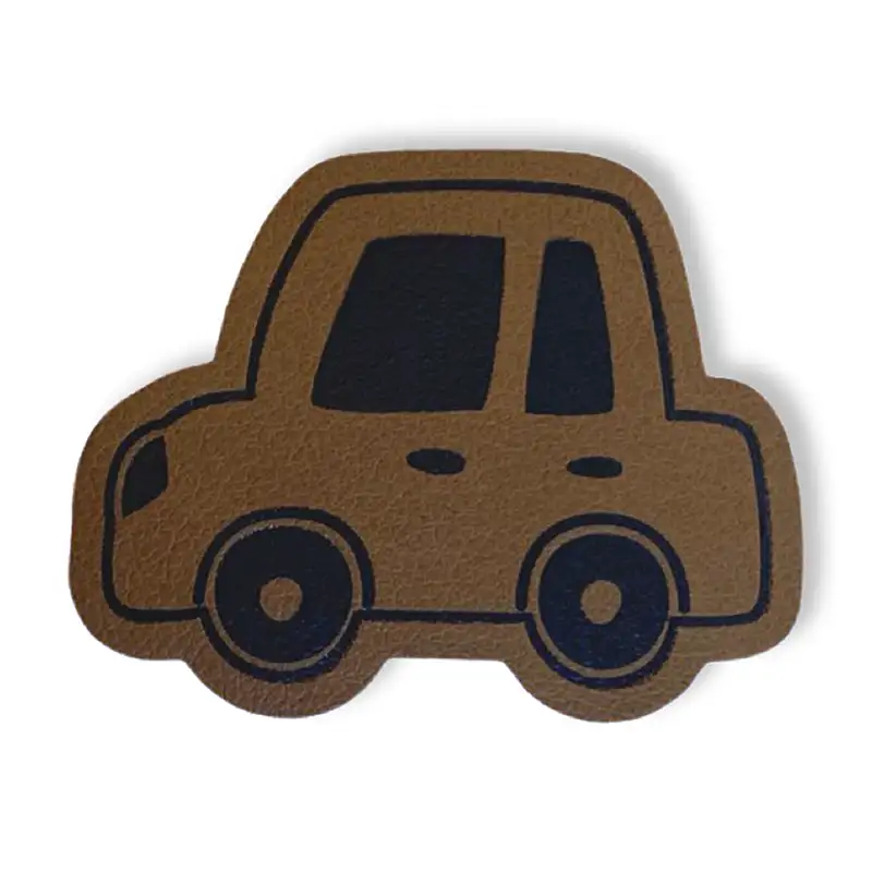 Lederlabel in Form eines Autos